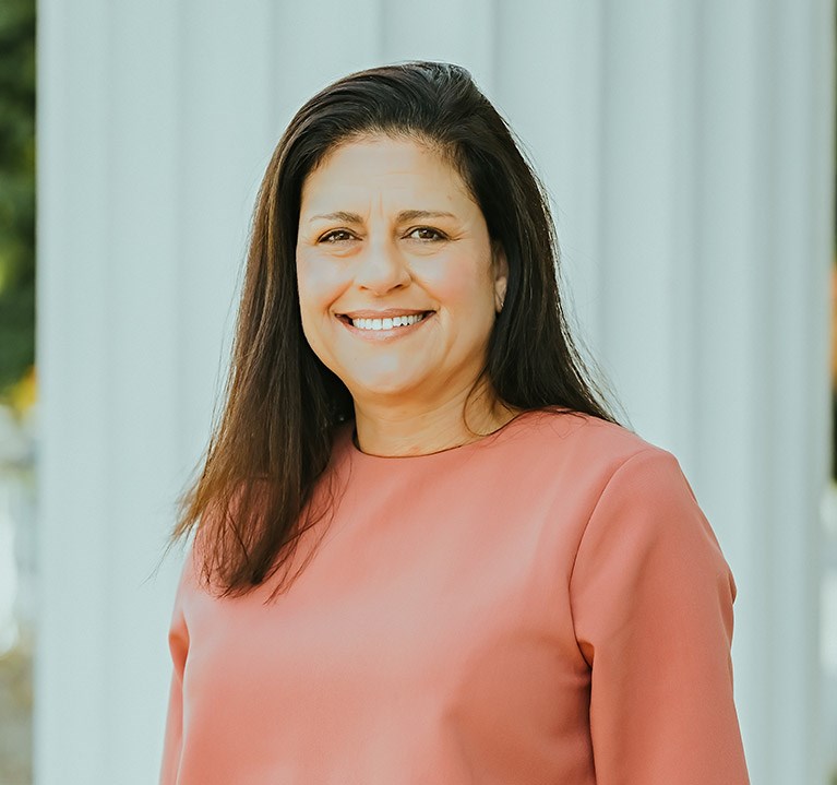 Marisa Pierce, Broker